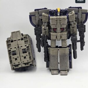 Transformers War for Cybertron Earthrise – Leader Class WFC-E12 Astrotrain – Triple Changer